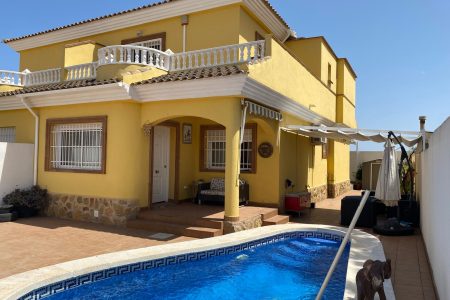 fachada los alcazares